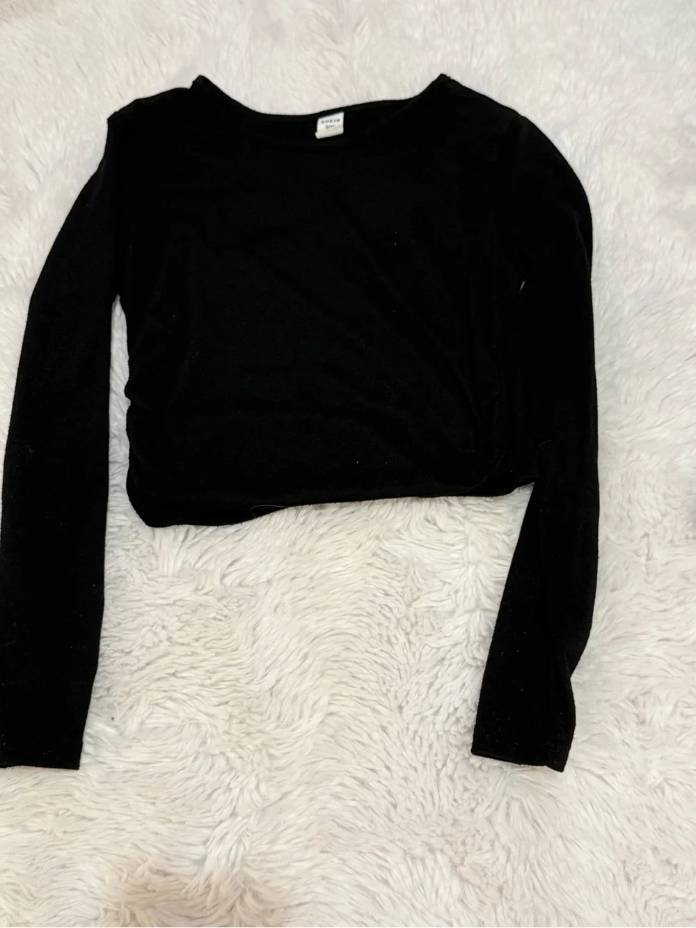 SHEIN Black Long-Sleeve Cropped Tee